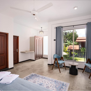 Hasthri Boutique Blue Apartment in Ahangama with pool Near Beach - Hotel exterior or room view