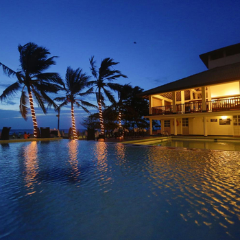 Catamaran Beach Hotel - Hotel exterior or room view