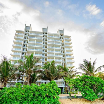 MaSa Beach Front Apartment Uswetakeiyawa - Hotel exterior or room view
