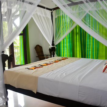 Aura - Hotel exterior or room view