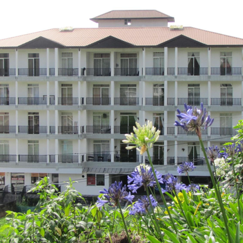 Shinic Holiday Inn - Hotel exterior or room view