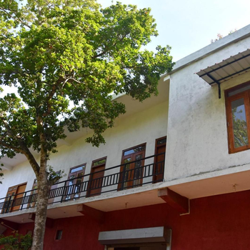 Green Mart Family Rest - Hotel exterior or room view