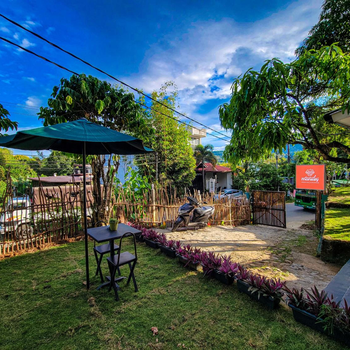 Mad monkey hostel and lounge - Hotel exterior or room view