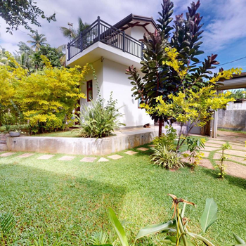 3 Bedroom Quiet Coastal House few steps from the stunning beach - Hotel exterior or room view