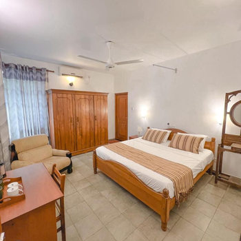 Double Room with Private Bathroom in Galle - Hotel exterior or room view