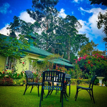 New Crystal Holiday Bungalow - Hotel exterior or room view