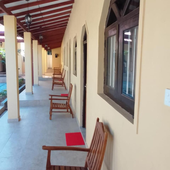 Sunshine Guest House - Hotel exterior or room view