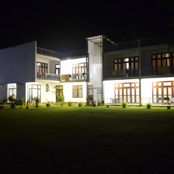 Seacoast Sanctuary Beach Hotel - Hotel exterior or room view