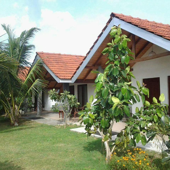 Villa Nilaveli Cabana - Hotel exterior or room view